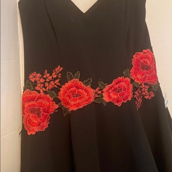 B Darlyn Dress Size 9-10 - Picture 8 of 10